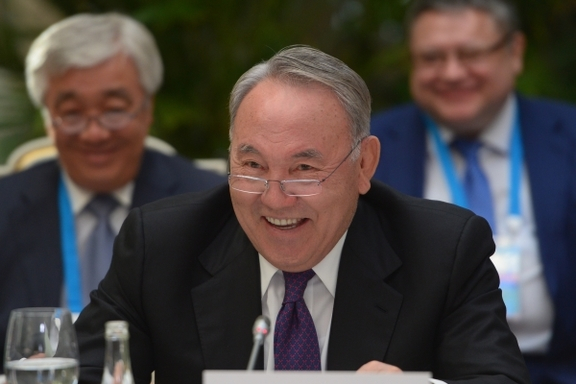 Назарбаев сохранит право выступать на заседаниях правительства и парламента Казахстана