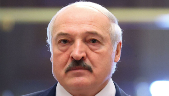 Лукашенко: мо ҷанг намехоҳем, вале бояд омода бошем