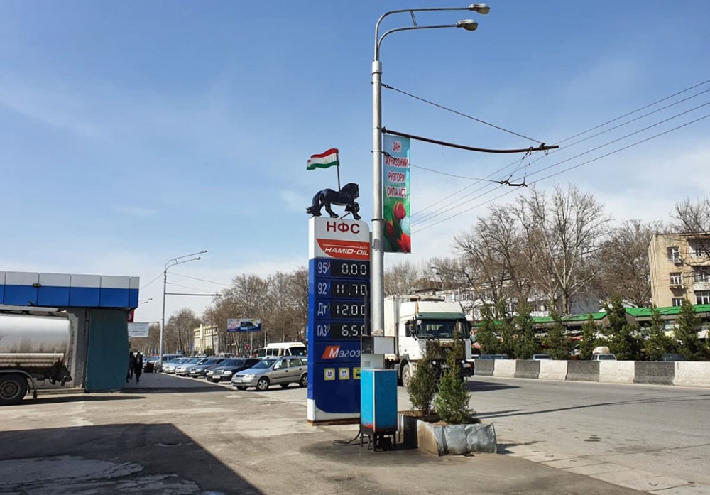 Арзиши бензину “солярка” дар Душанбе якбора боло рафт