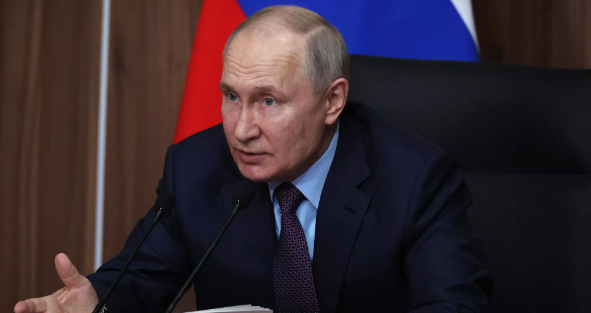 Путин гуфт, Русия ниёз бар ҷорӣ кардани ҳукумати низомӣ надорад
